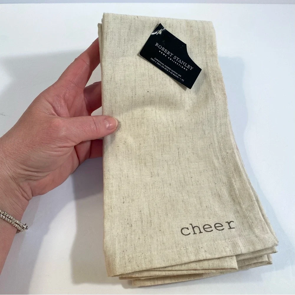 Robert Stanley Home Collection Christmas Words 4 Pack 20 x 20 Natural Napkin Set